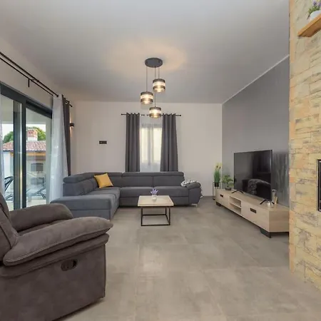 Ariem By Istrialux Villa *