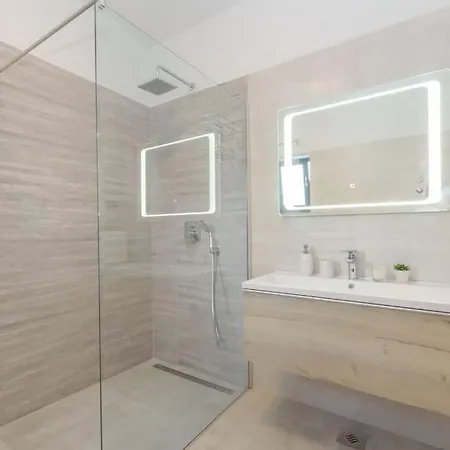 Ariem By Istrialux Villa