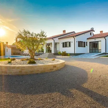 Ariem By Istrialux Villa Žminj