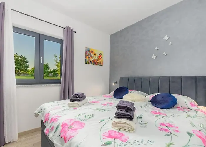 Ariem By Istrialux Villa *